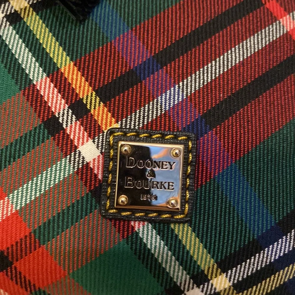 Dooney & Bourke Tartan Plaid Mini Crossbody, Excellent Condition, Fun little bag - Picture 4 of 10